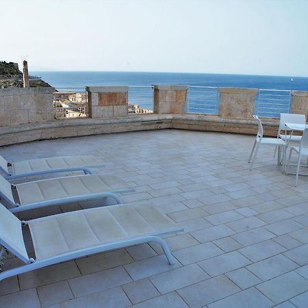 Castello Tafuri Hotell Portopalo Di Capo Passero Exteriör bild