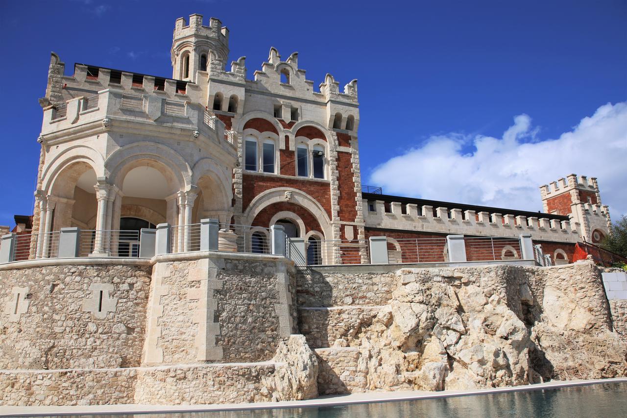 Castello Tafuri Hotell Portopalo Di Capo Passero Exteriör bild