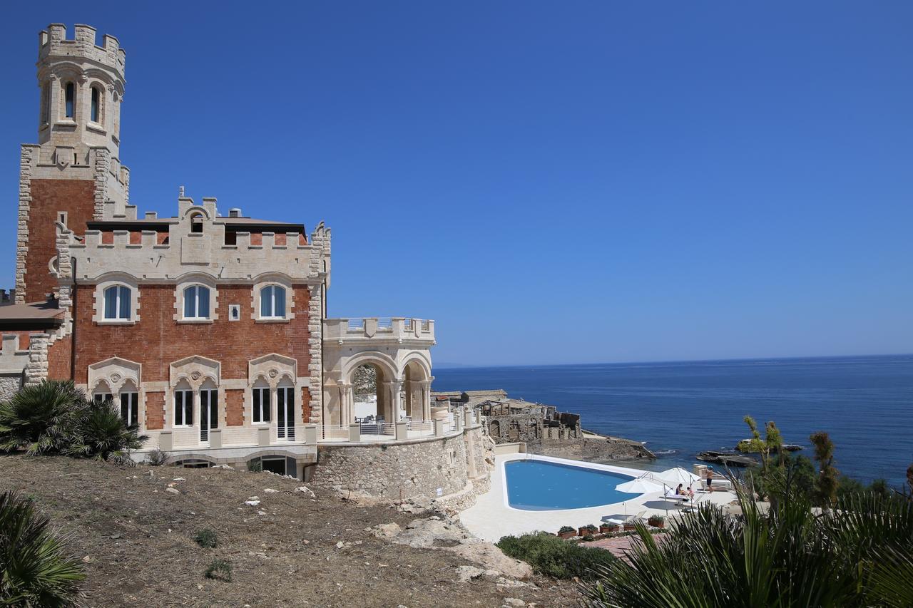 Castello Tafuri Hotell Portopalo Di Capo Passero Exteriör bild