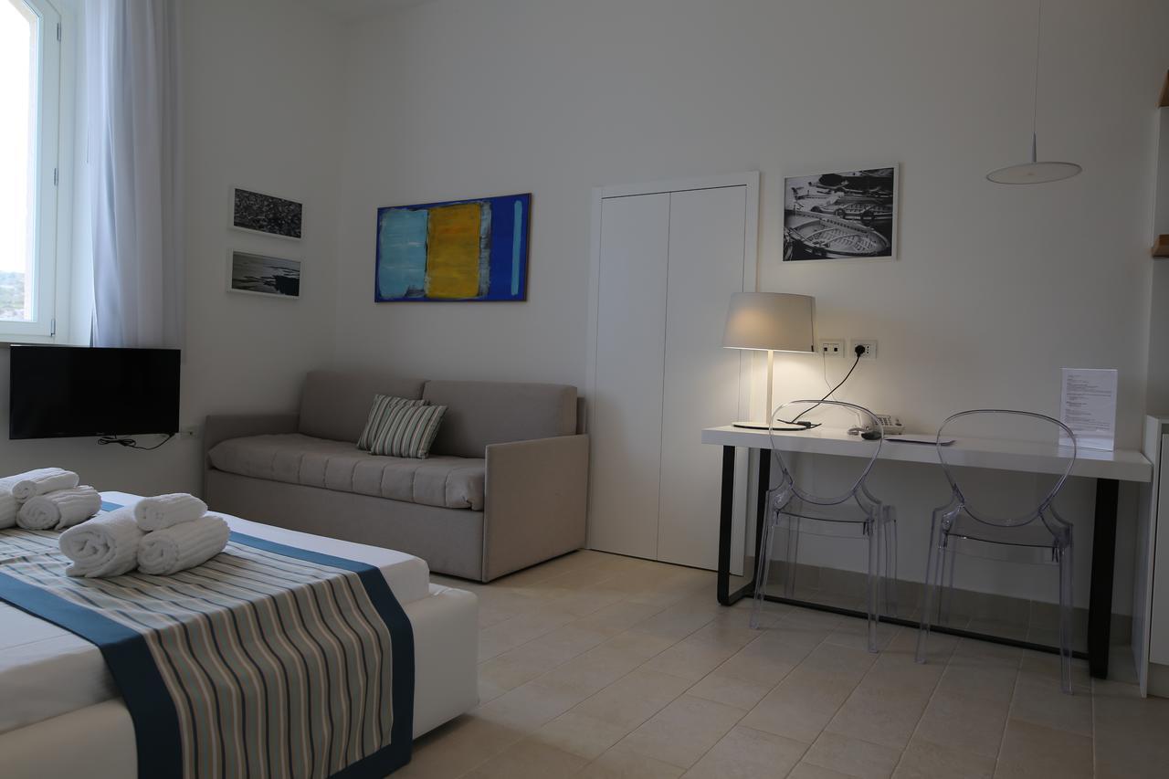 Castello Tafuri Hotell Portopalo Di Capo Passero Exteriör bild