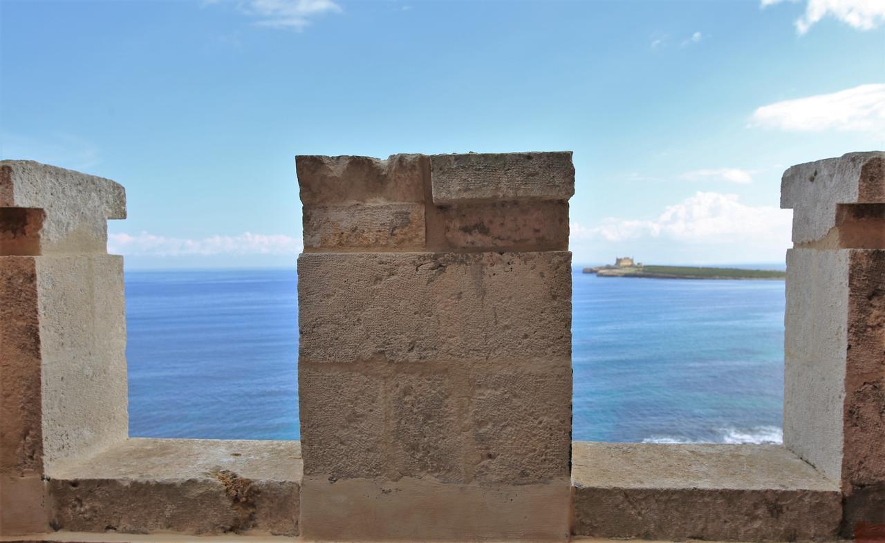 Castello Tafuri Hotell Portopalo Di Capo Passero Exteriör bild